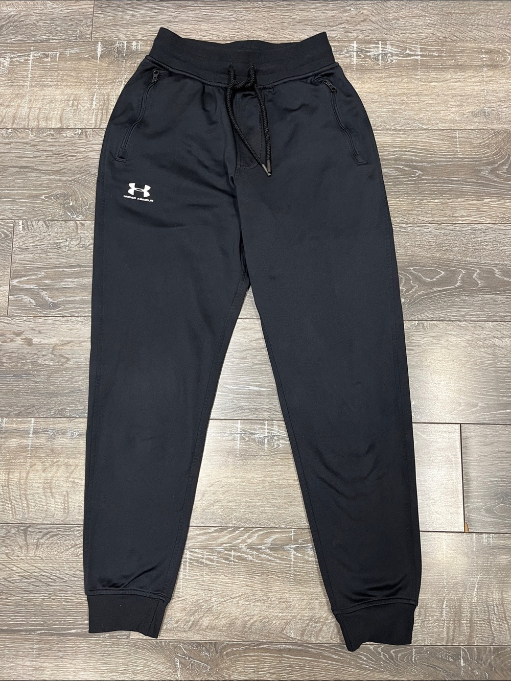 Women’s Under Armour black joggers size XS